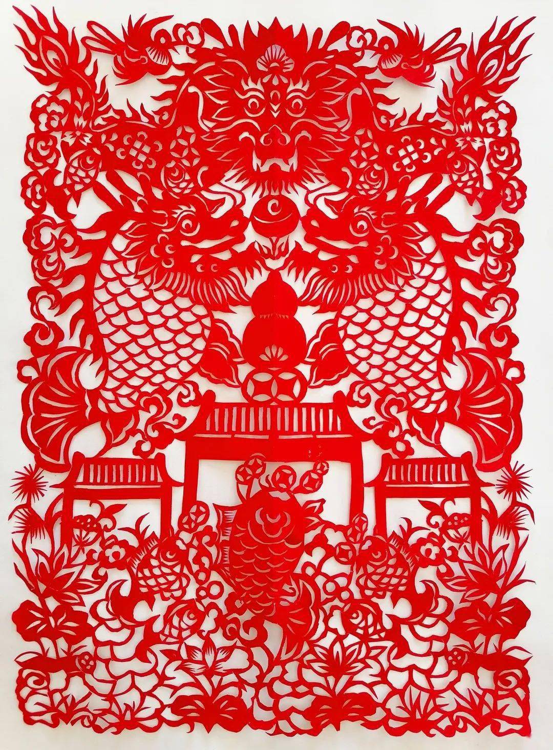 《中国龙长城魂》房俊海作品《盛世金龙,护佑中华》郭婷作品《龙翔