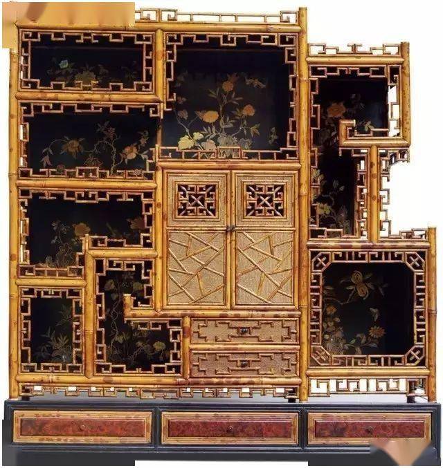 工艺陈设:博古架八仙桌是上得了大雅之堂的中堂家具,无论厅堂装饰的