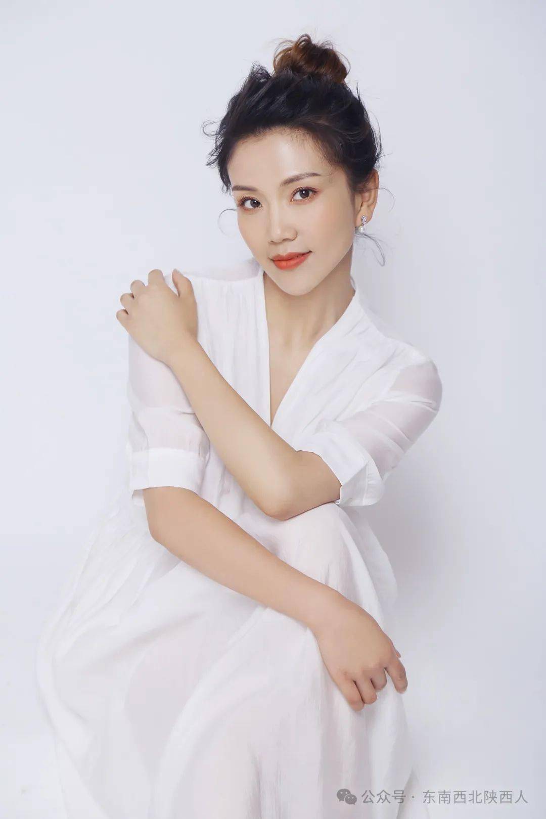 每天一歌||郭亮,赵燕,刘旭东,段佳灵演唱《咱们村里