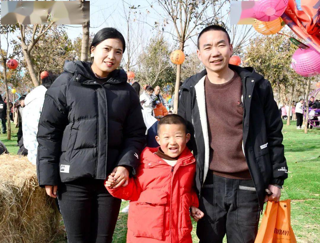 大年初一!汝阳人从众…_游客_乐园_设施