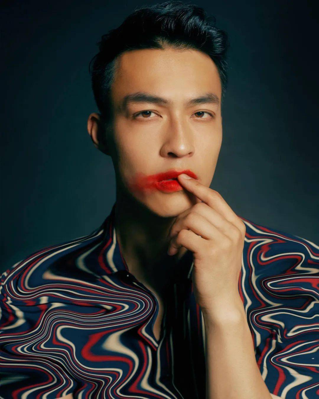 香港时尚男模疑似出柜!_梁树翘_成功_美国