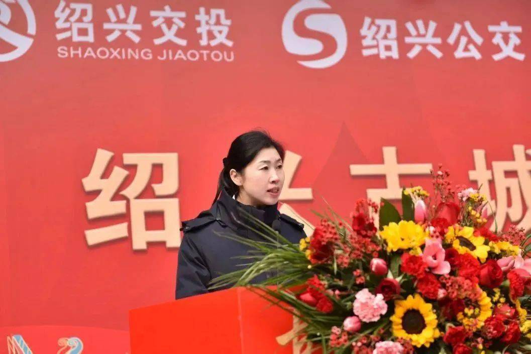 绍兴街头惊现无人驾驶公交车!市民可以免费乘坐_古城_自动_线路开通