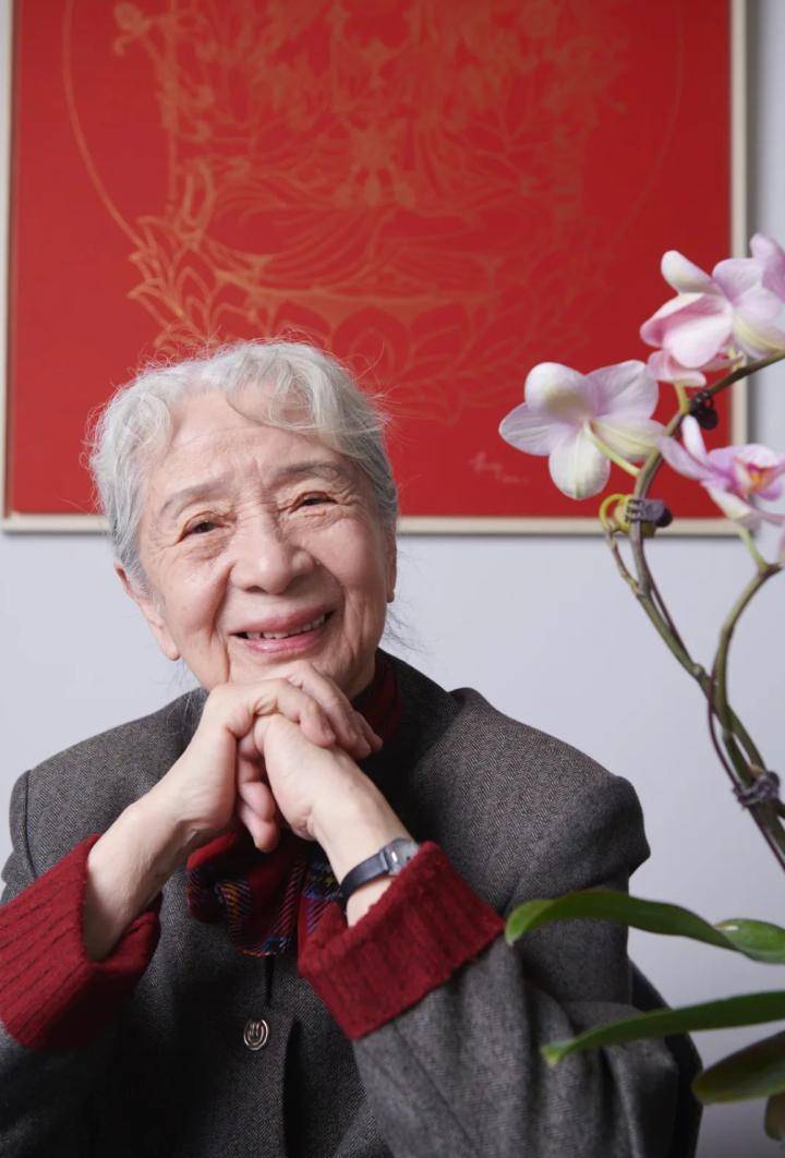 惊艳全网的春晚纹样,来自93岁的她_沙娜_敦煌_父亲