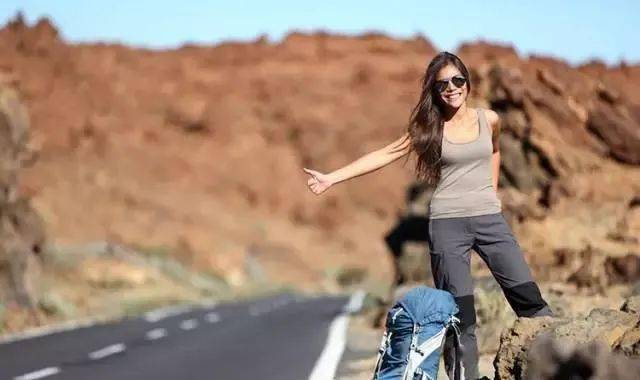 健康爱旅行的姑娘心态积极,为人乐观,满满的正能量6. 积极爱旅行的