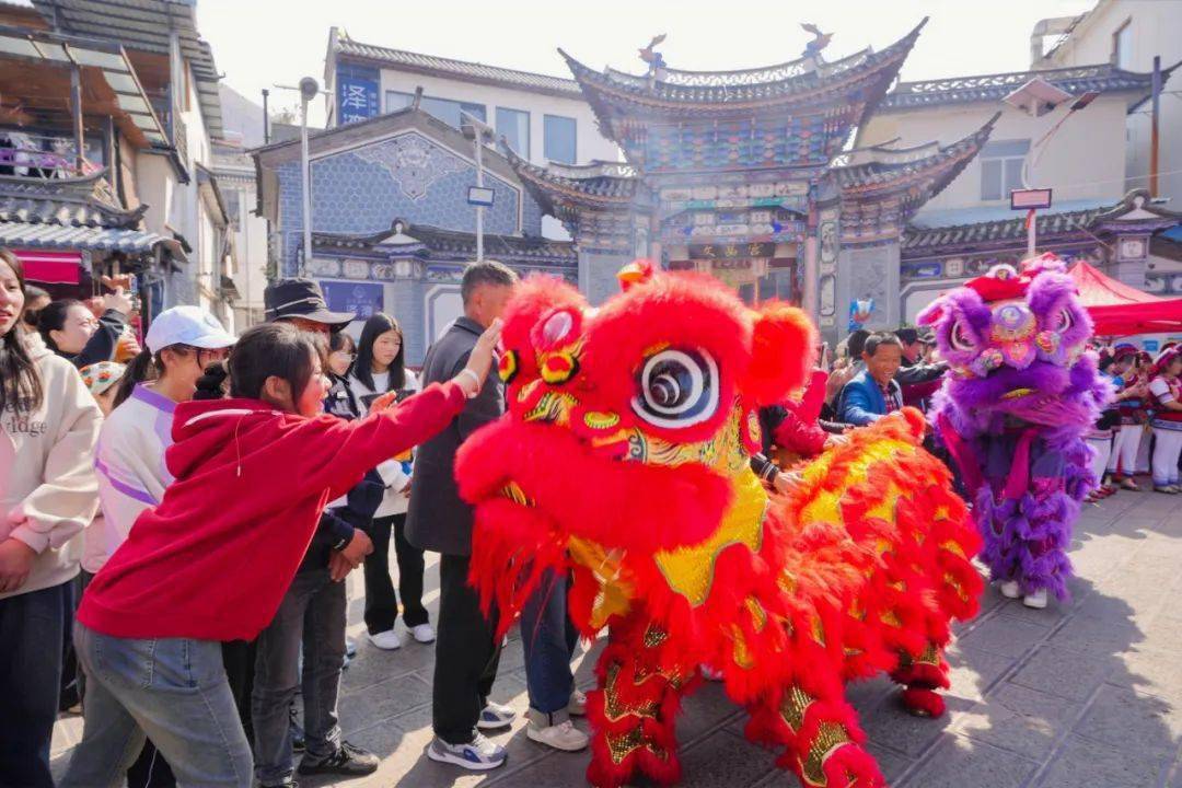 迎春活动嗨不停,在挖色过个浓浓的白族年_文化_表演_阿荣