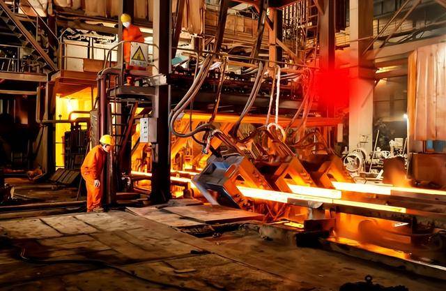 意想不到:美国居然只能排第四,难怪越来越衰败!_钢铁_中国_工业