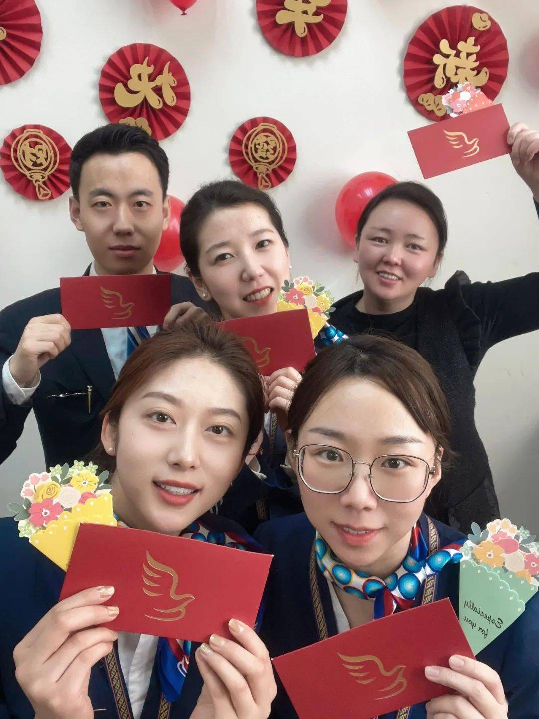 过年好单位:华夏航空作者:张媛简介:新的一年大家龙年大吉,起落顺利