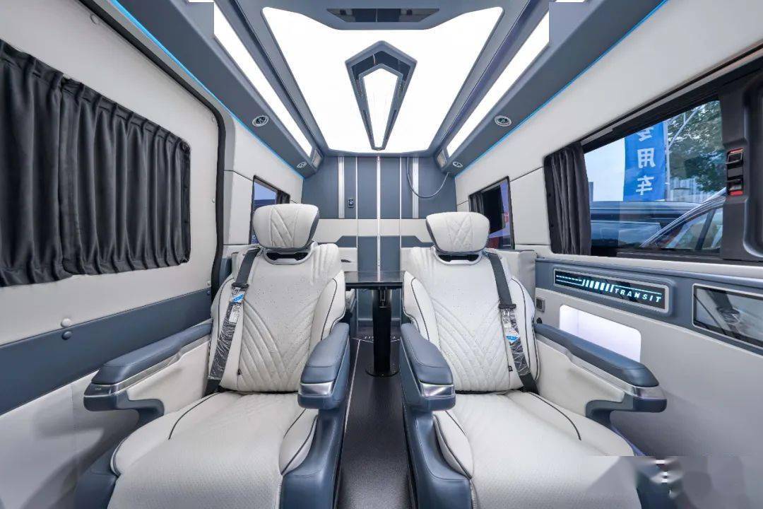 23 南京房车展丨独特布局 商务范拉满 江铃晶马全顺t8房车_搜狐汽车