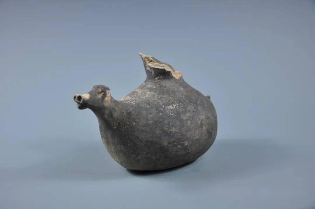 铜器初步认识综合历年的考古工作和专家意见,对磨盘山遗址有了以下