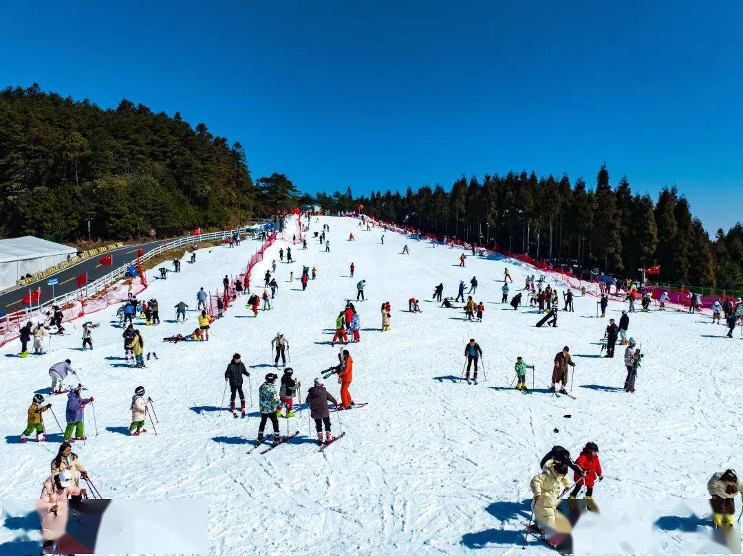 明月山滑雪场介绍图片