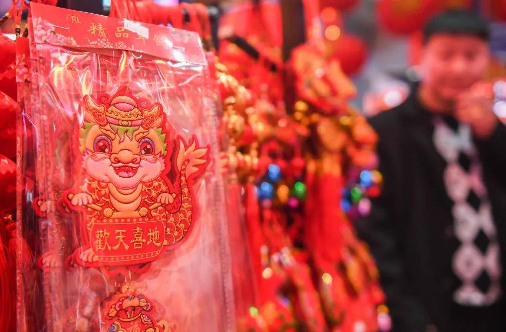 从春运新变化看中国经济新春"人面"_旅客_昆明市_滑雪