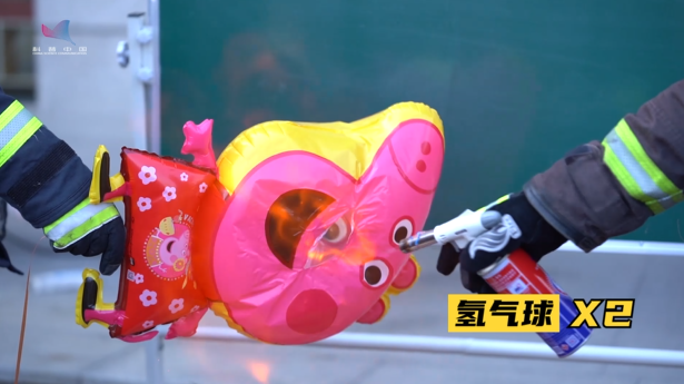 街头售卖的漂亮气球有多危险?_实验_爆炸_氢气