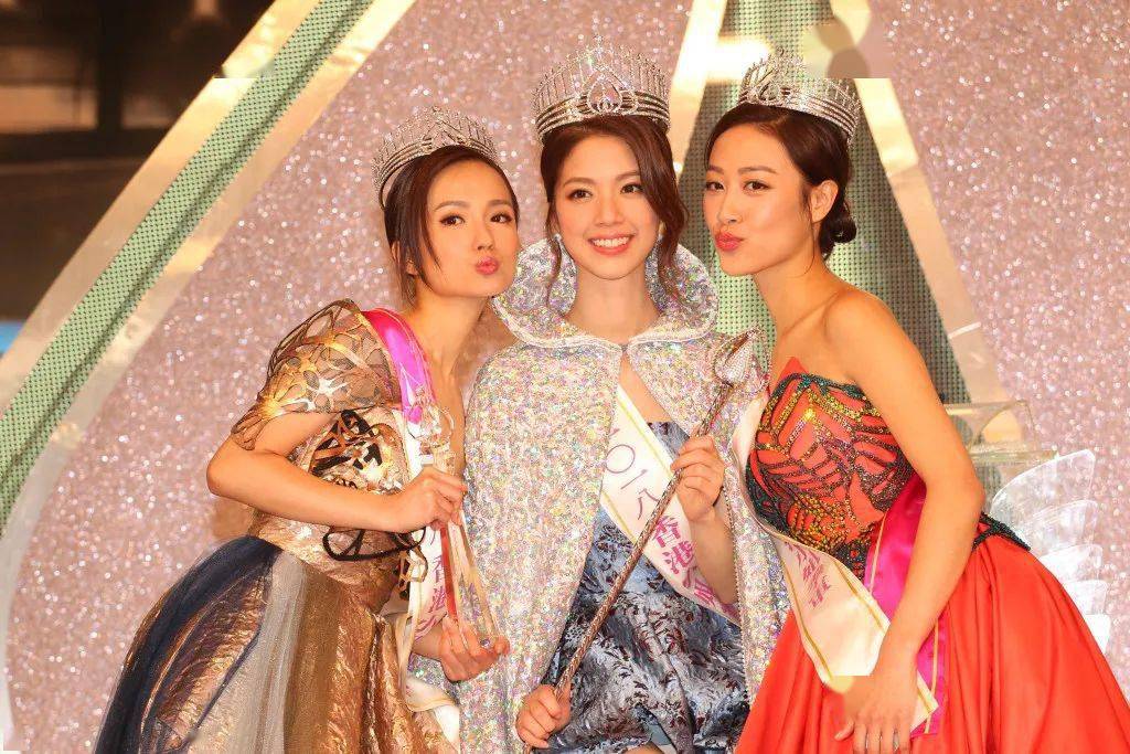 大晒甜蜜合照:没想到场面这么大_郭子豪_卓殷_邮轮