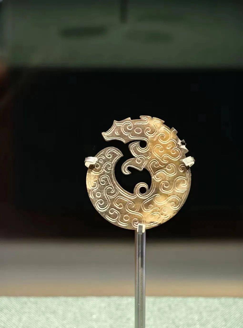大年初七,龙形玉珏带你"玉"见华夏|博物馆里过大年