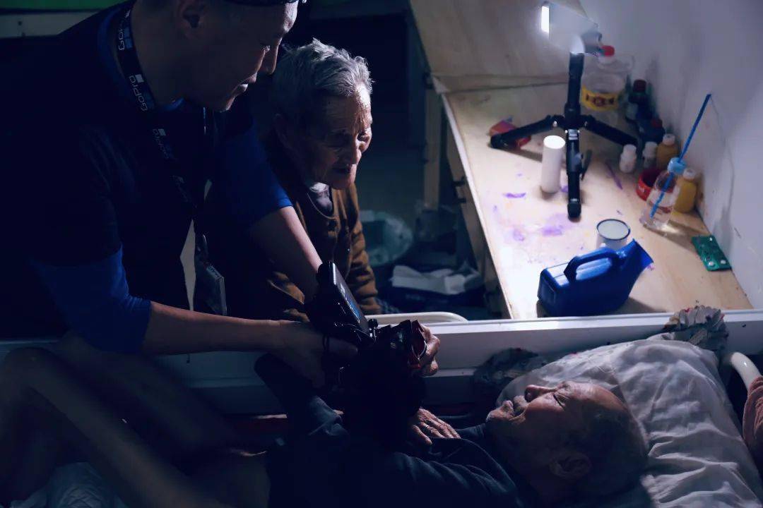 老年人的性与爱:越压抑,越冲动_唐头_徐童_桂花