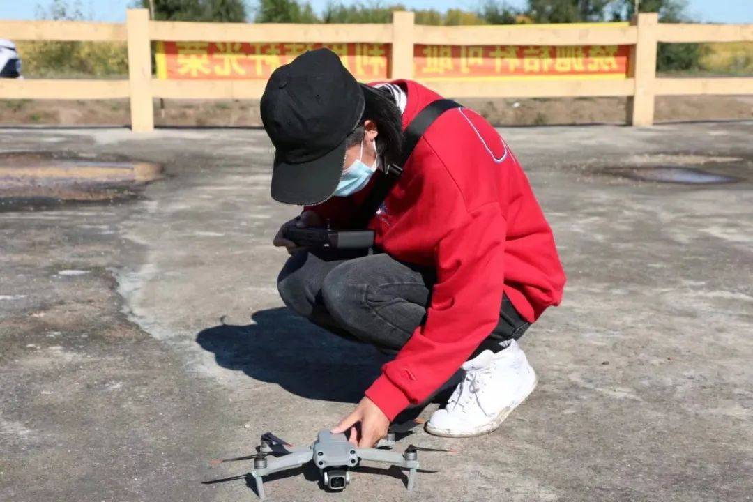 繁荣种畜场宣传工作者孟宁宁:"展望新的一年,我会以饱满的精神,坚定