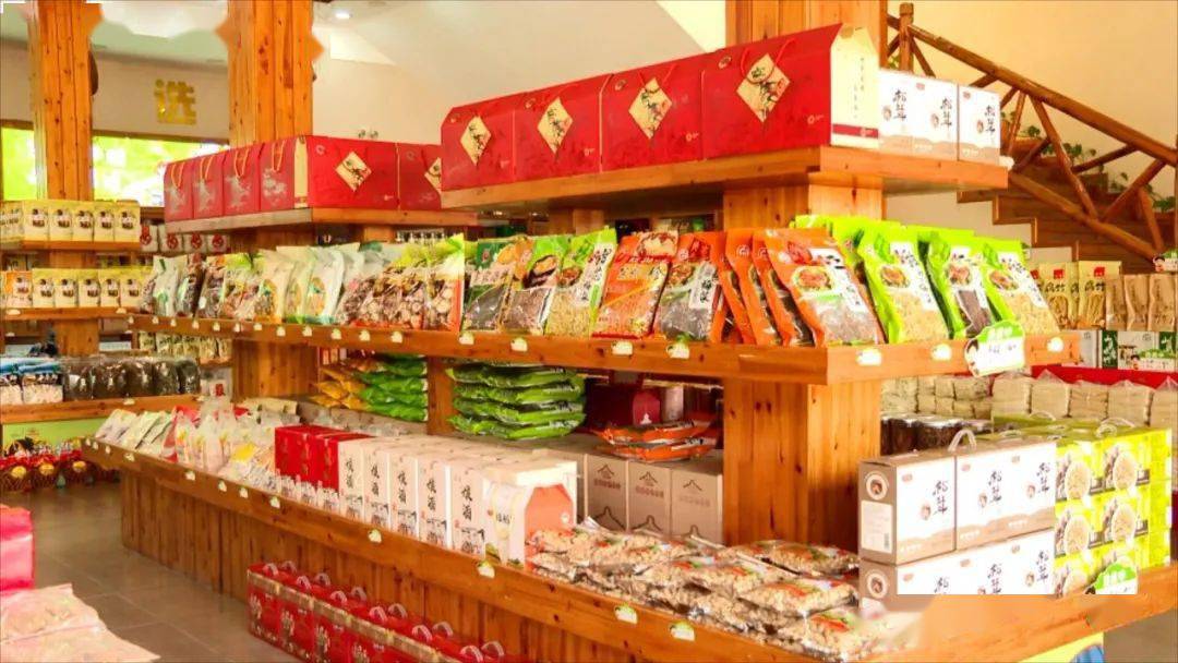 市民游客返程采购忙_茶叶_丰顺_特产店