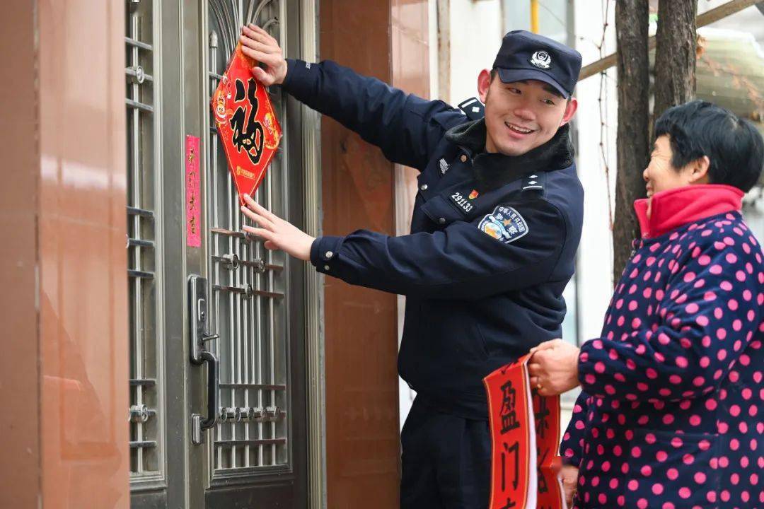 新春走警营|社区民警卢俊良:千家万户住我心