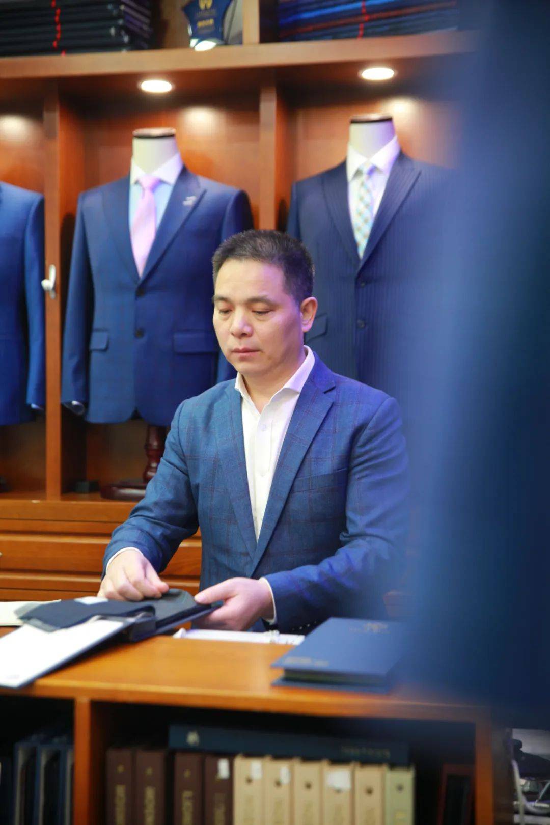 故事里的罗湖⑥ | 西装定制一条街,响了!_蔡泽海_商业城_深圳