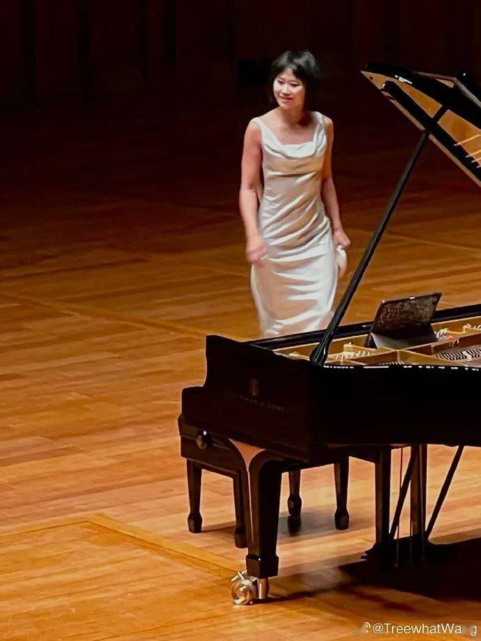 中国"钢琴魔女"斩获格莱美,狠狠打脸争议:谁敢再说我!