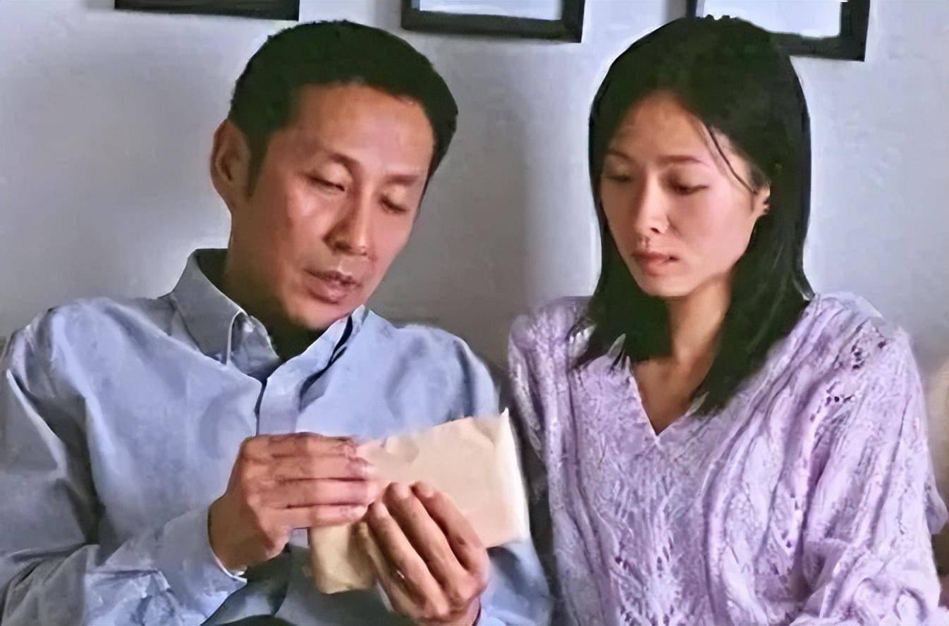 她叫陈道明"爸爸"和邓超暧昧不清,被称"小三惯犯"却人畜无害_江一燕