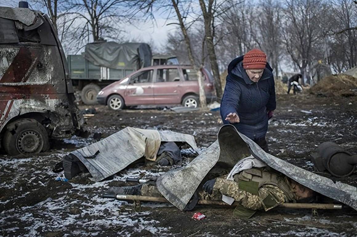 美提前宣布战果,乌放弃抵抗接受失败,俄赢新年第一场标志性大胜_乌军