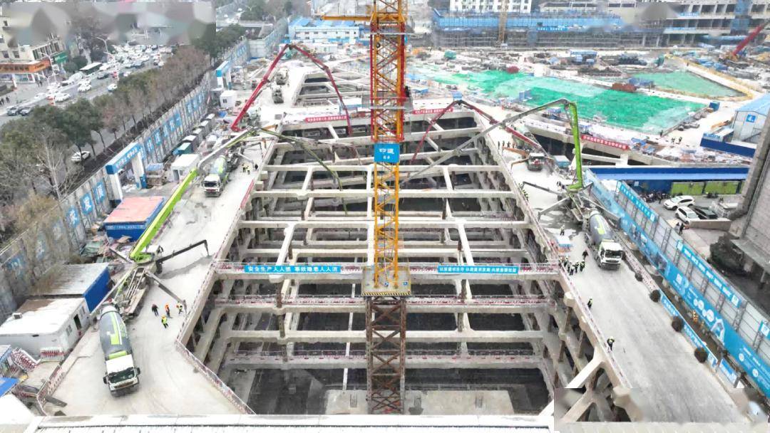 国内最复杂!临江临地铁深基坑如何施工?_项目_技术_