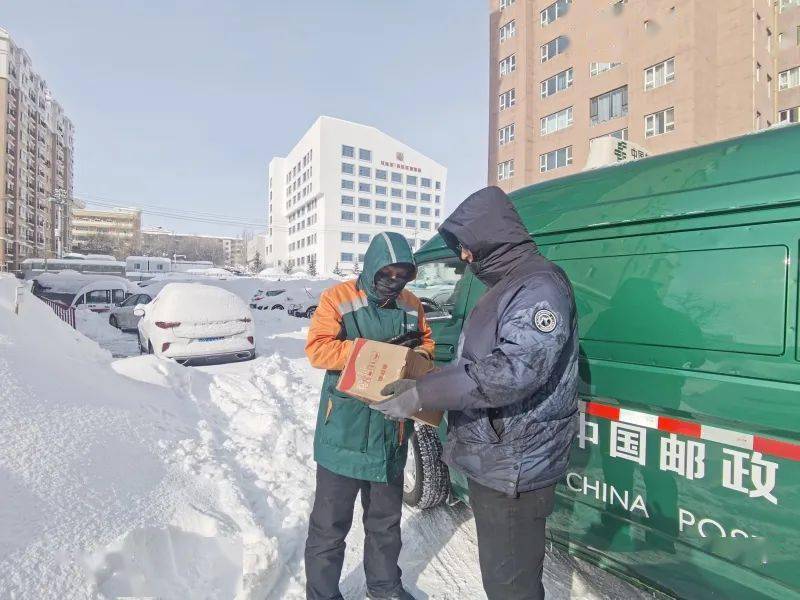 暴风雪中,新疆邮政人坚守送邮|新春走基层_投递_邮件_阿勒泰地区