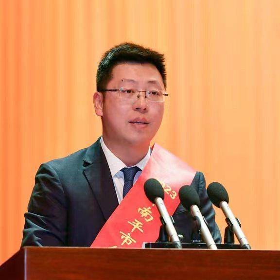 "正山堂在南平市委,市政府关心支持下,践行绿水青山就是金山银山发展