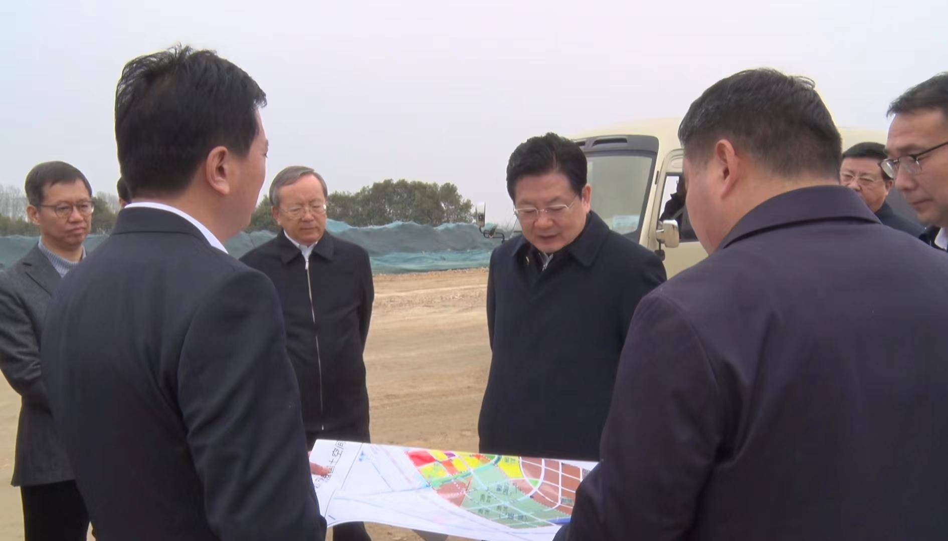 南阳:大干快上拼项目 克难攻坚开新局 助推副中心城市建设跑出加速度