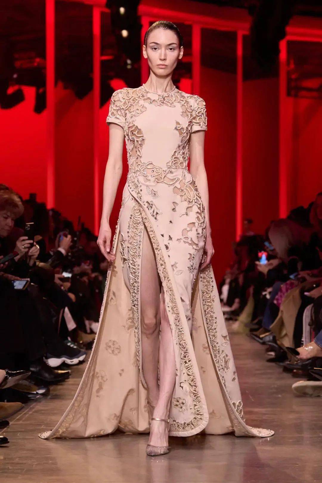 魅惑仙女裙eliesaab2024春夏高定