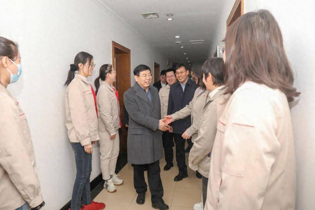 汾酒党委书记,董事长袁清茂,公司领导李振寰,韩向宇,刘卫华,李沛洁,王