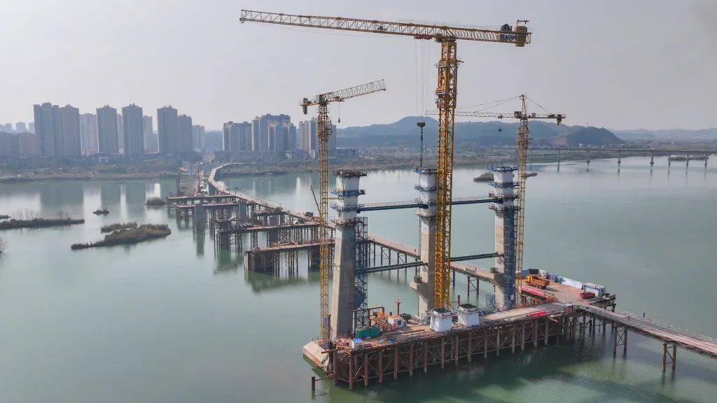 涪江六桥项目正加紧施工_遂宁_发展_集团