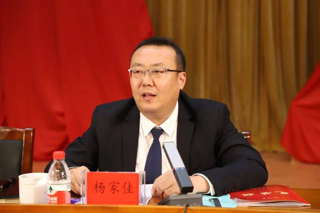 我县召开县委经济工作会议_发展_建设_机遇