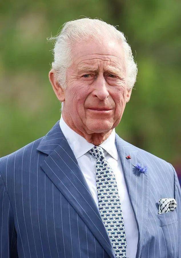 查尔斯患癌有迹可循?年轻时乱造身体,现在遭罪了......_英国_医生_手