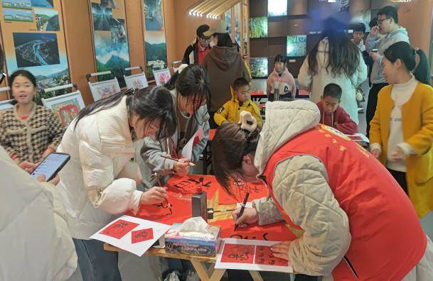 知行合一|2024年屏南籍大学生寒假社会实践活动集体展