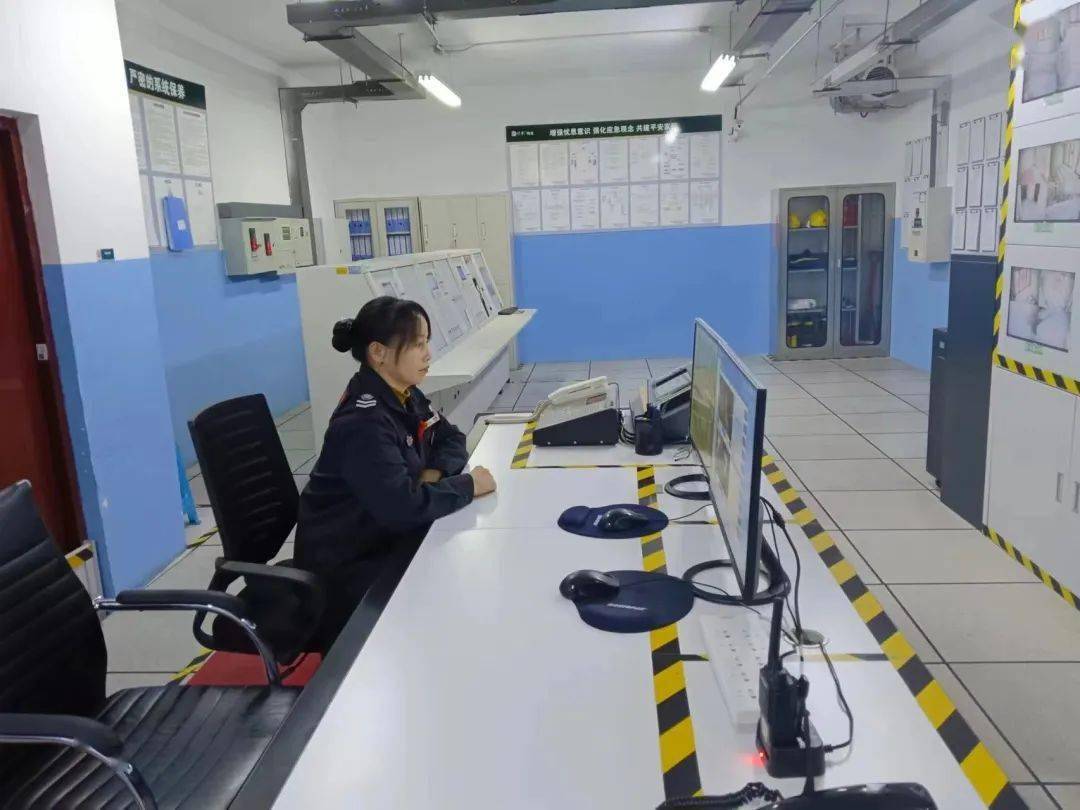 保利物业在河北 | 春节我在岗,服务不打烊_业主_老人_工程