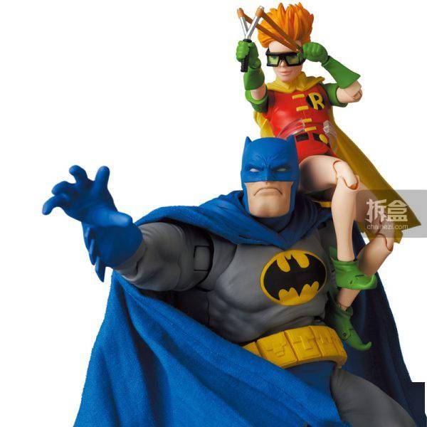 mafex dc 黑暗骑士归来 蝙蝠侠与罗宾再版1/12可动人偶_官方_产品_cm