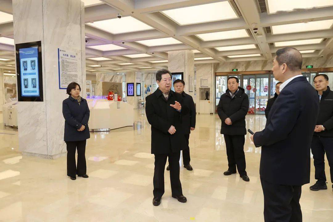 2月21日,省委书记楼阳生到部分银行,保险公司,基金公司调研,并主持