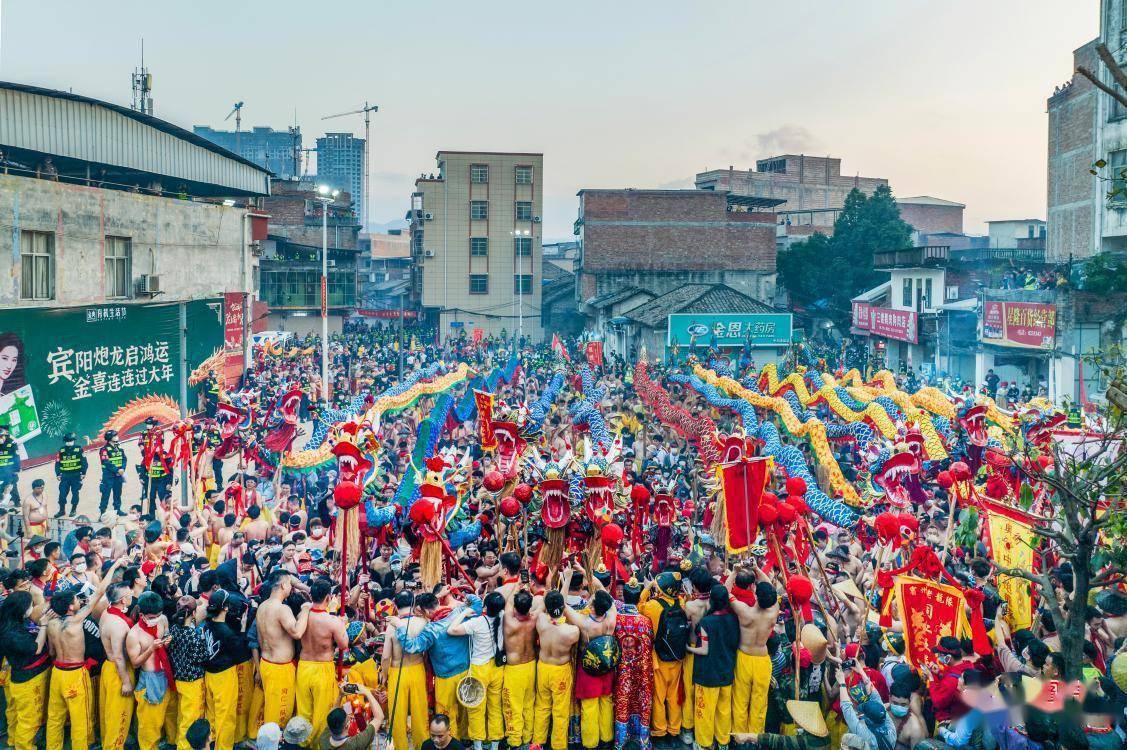 广西宾阳:非遗炮龙起舞迎元宵_文化_图片_曾祥忠
