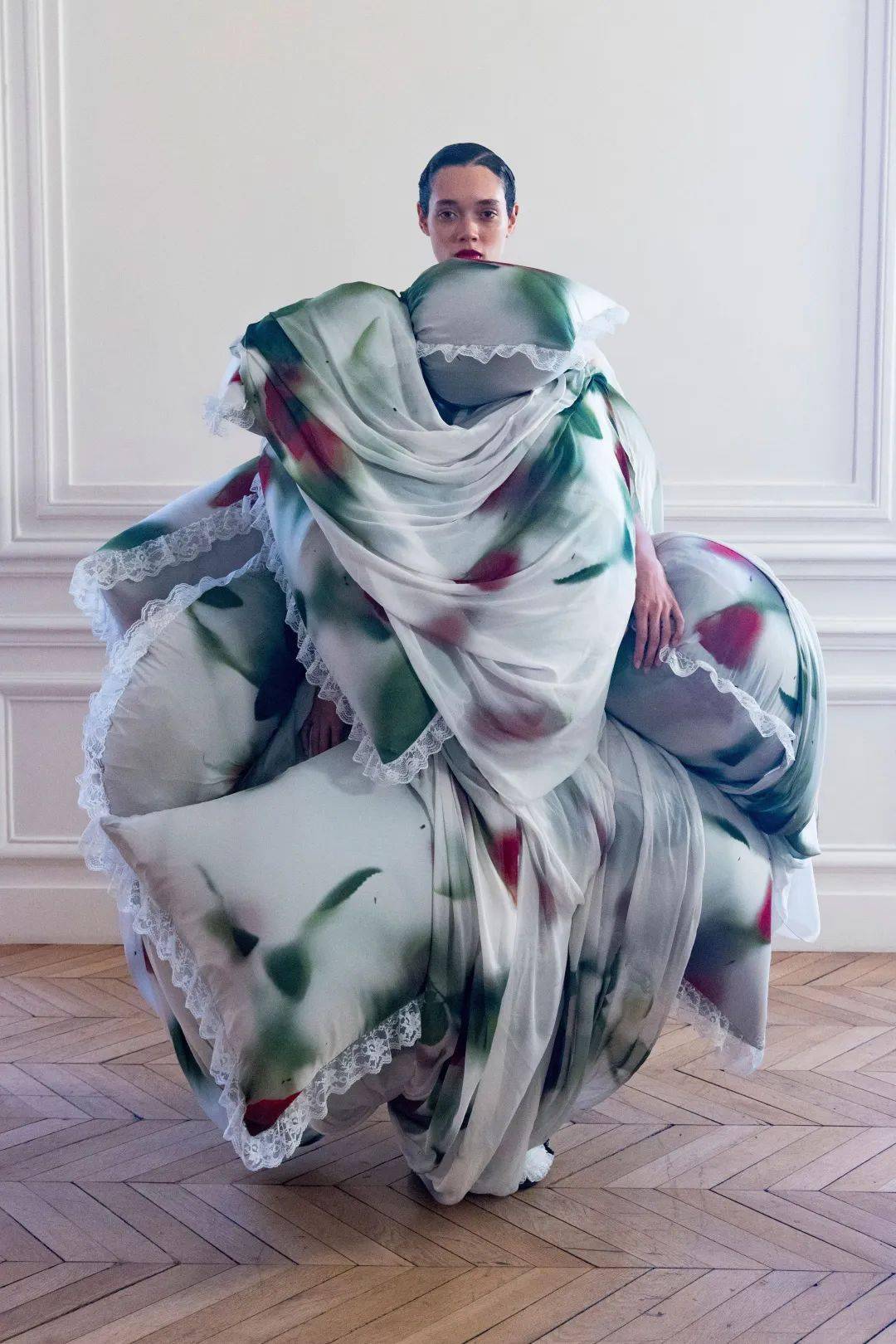 8家中国品牌入选新一季巴黎时装周官方日程_et_chen_la