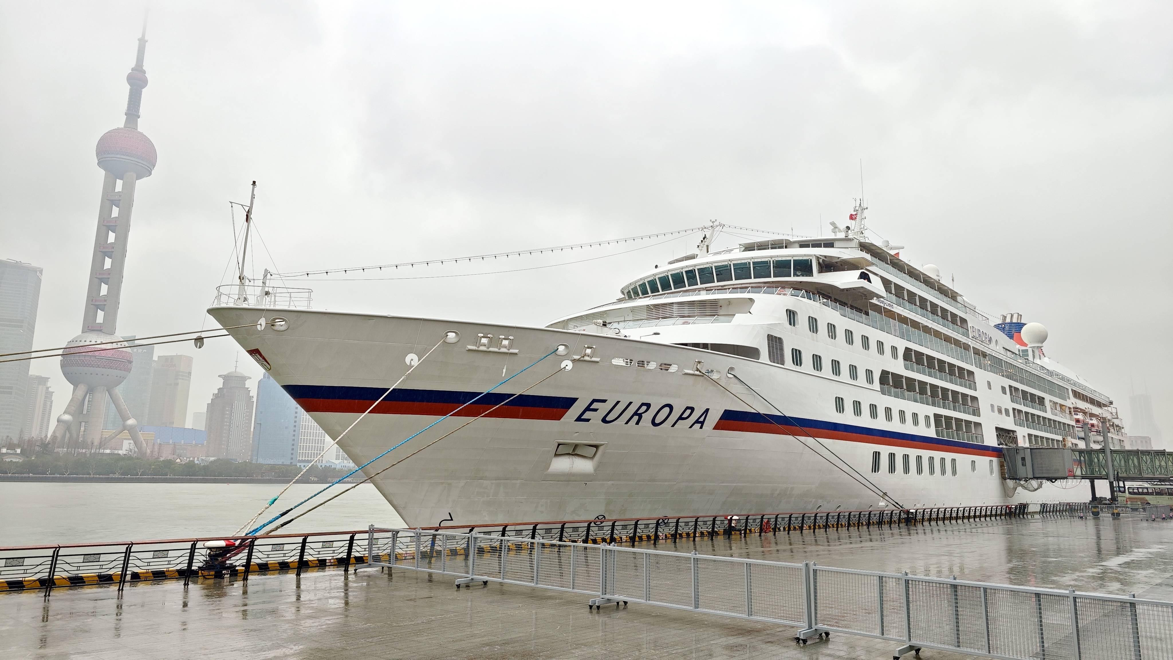 上海邮轮口岸再现"四船同靠"_查验_国际_旅客