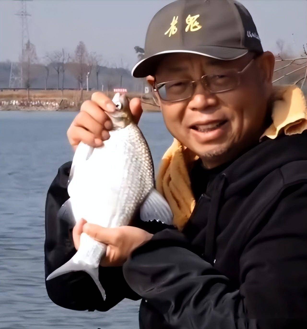 "老鬼"鱼饵这么火,但他的创始人——易哲,则是一个十分低调的人.