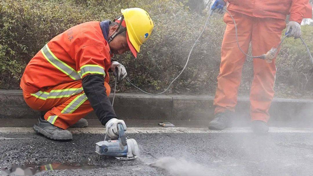 唱响春日之歌_工作_保障_人员