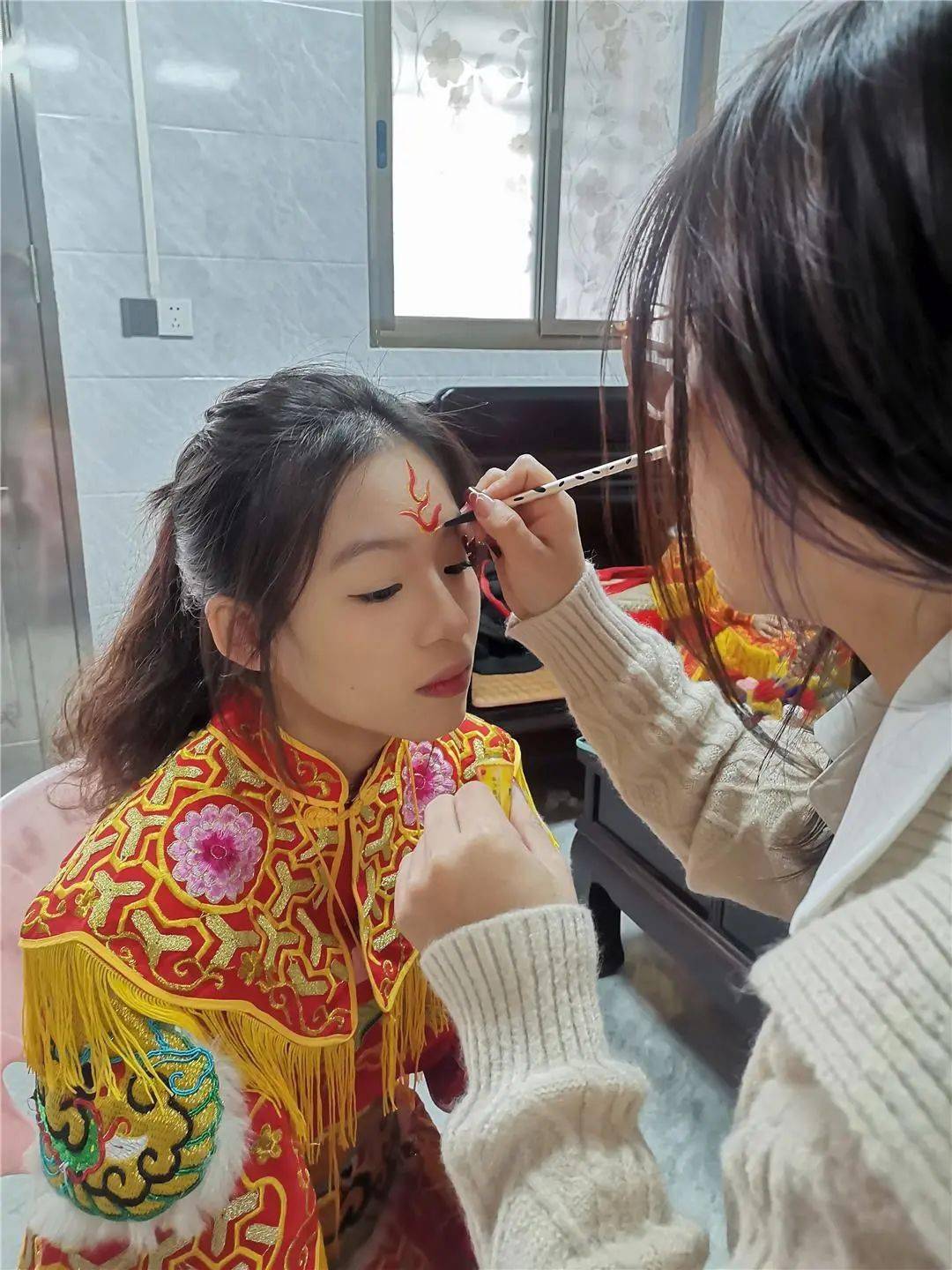 潮阳棉城这群女孩火了_英歌舞_女子_西门