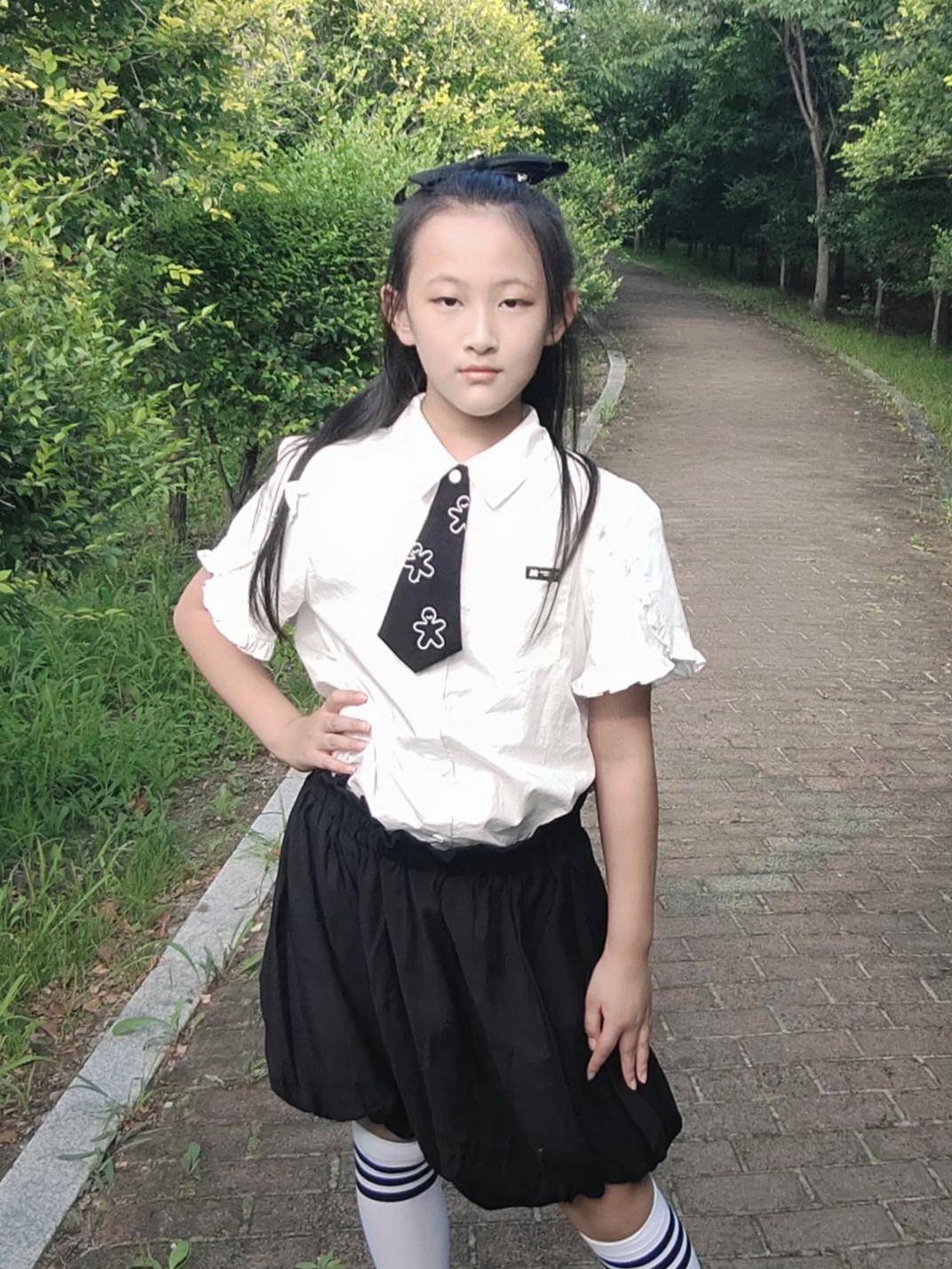 小诵读者简介王紫萱,北林区少儿图书馆小诵读者艺术团团员,黑龙江省第