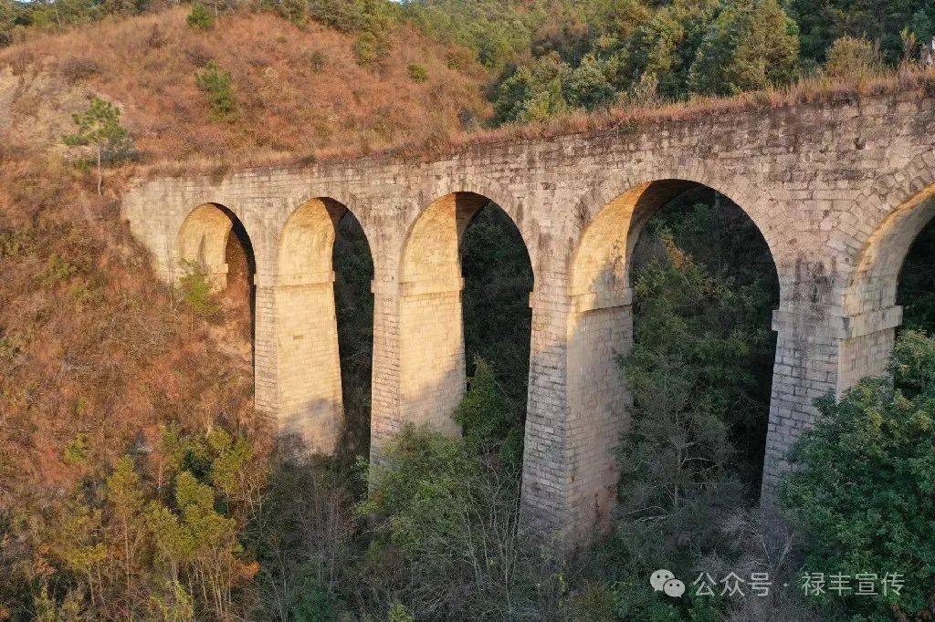 【遇见不一样的楚雄】滇缅铁路禄丰炼象关桥隧群_隧道_路段_历史