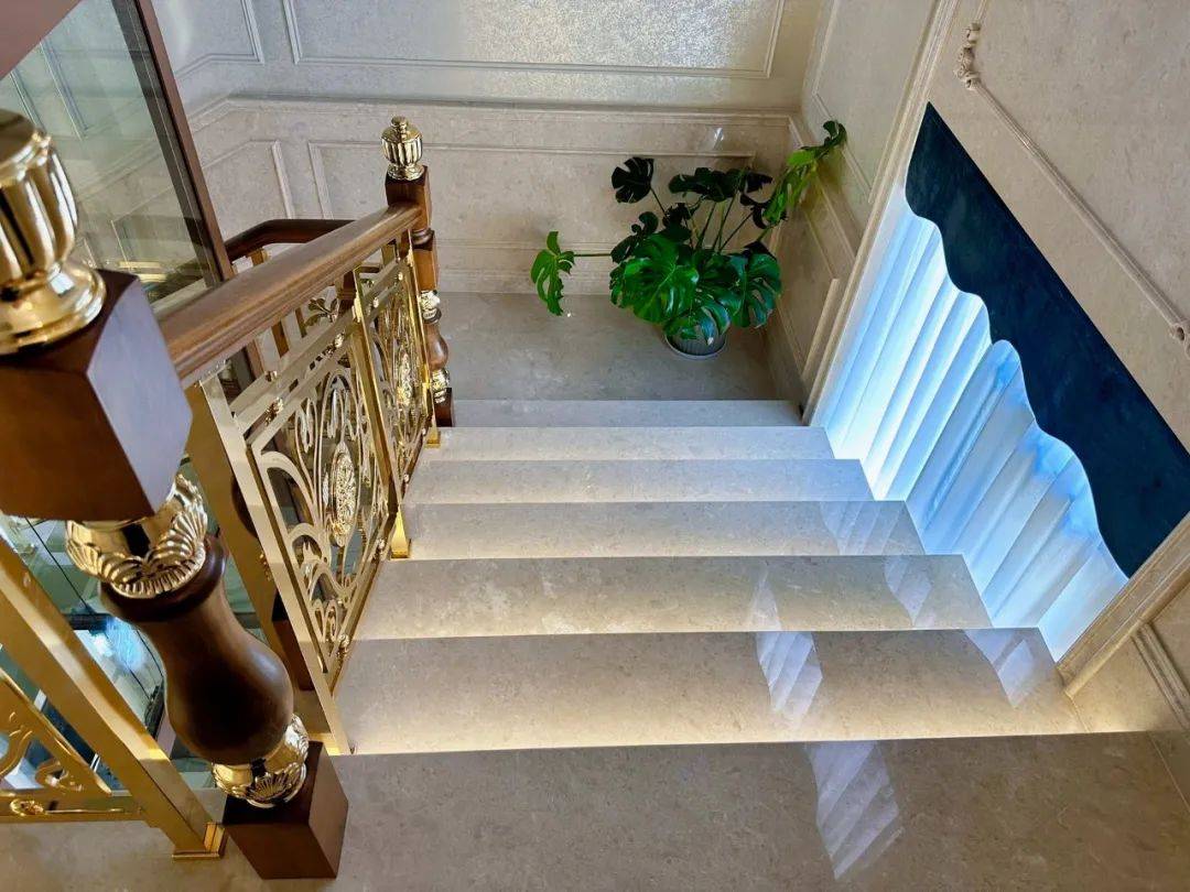 大理石最重要的应用场景之一 ——楼梯