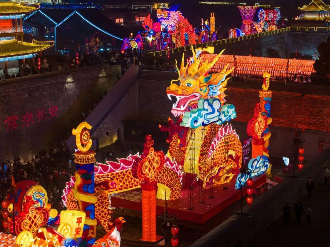 灯火满长安,是大唐的极致浪漫!_灯组_灯会_城墙