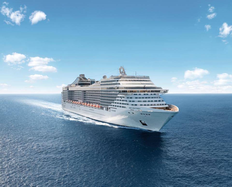 邮轮透露,其旗下"荣耀号"将于3月16日开启国际邮轮公司上海母港航线